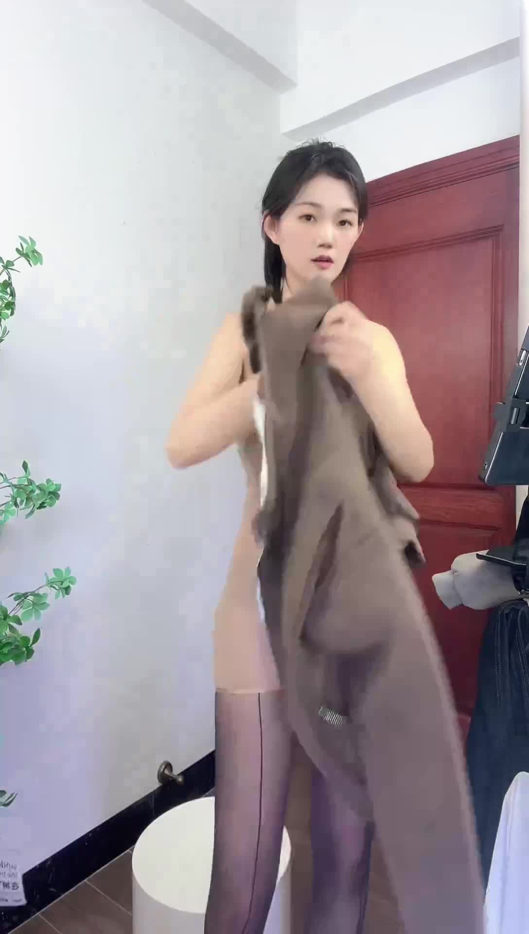 沐沐(男装版)_2026-10-07_10-04-29_323