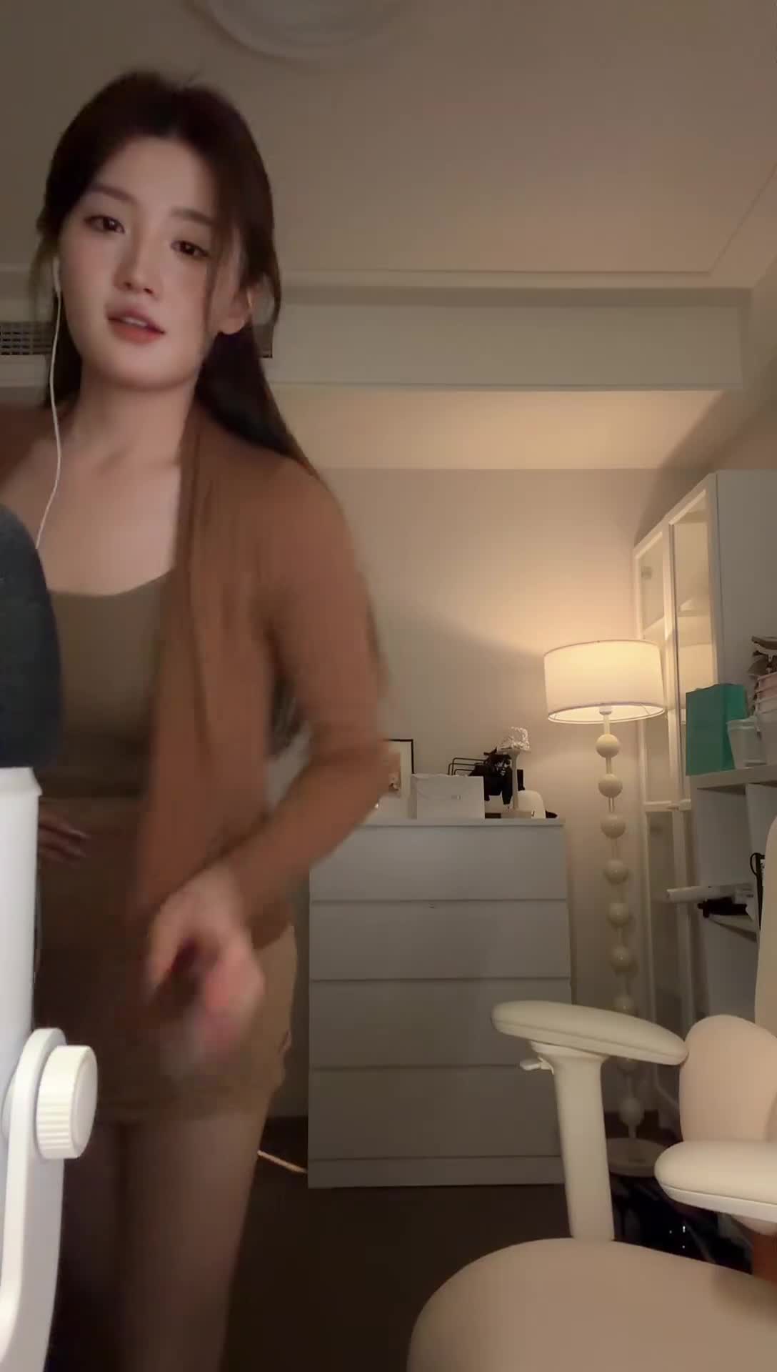 爱瞌睡的崽崽_2026-10-20_22-23-50_274